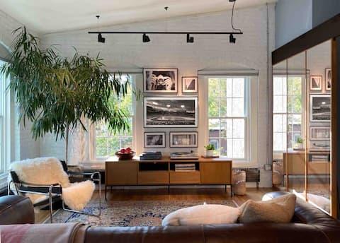 Button’s Modern Luxury Walkup DT