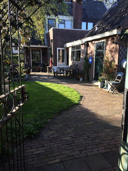 Achteringang tuin