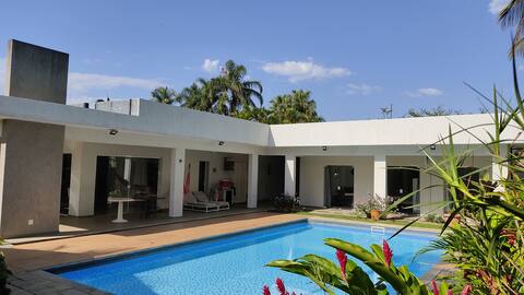 Casa Espetacular Praia de Pernambuco Guarujá - SP