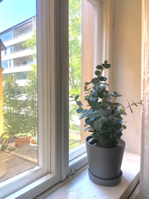 Top Airbnb: Spacious Art Nouveau apt. – mini sauna, Logomo in Vii