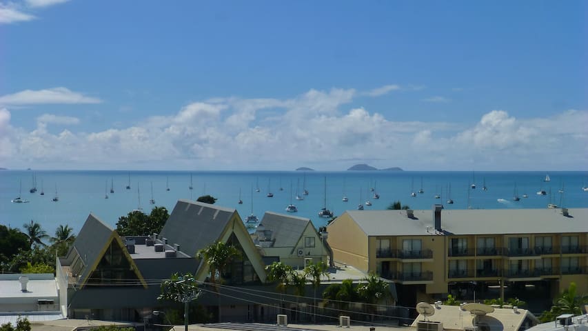 Studio apart. Superb views