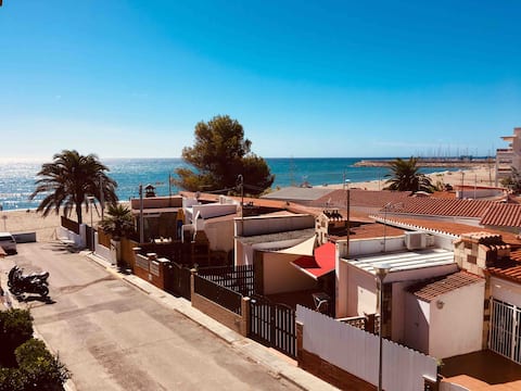 El paraíso a su alcance, PAÏ