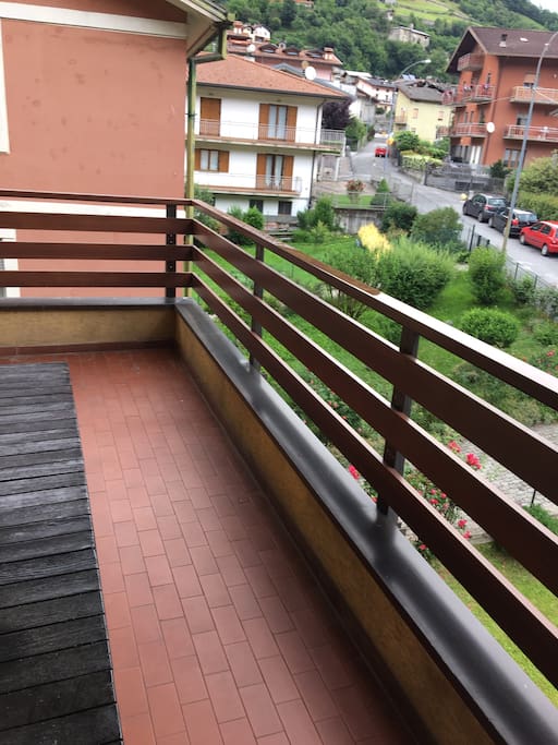 Balcone da cui si possono ammirare le nostre montagne