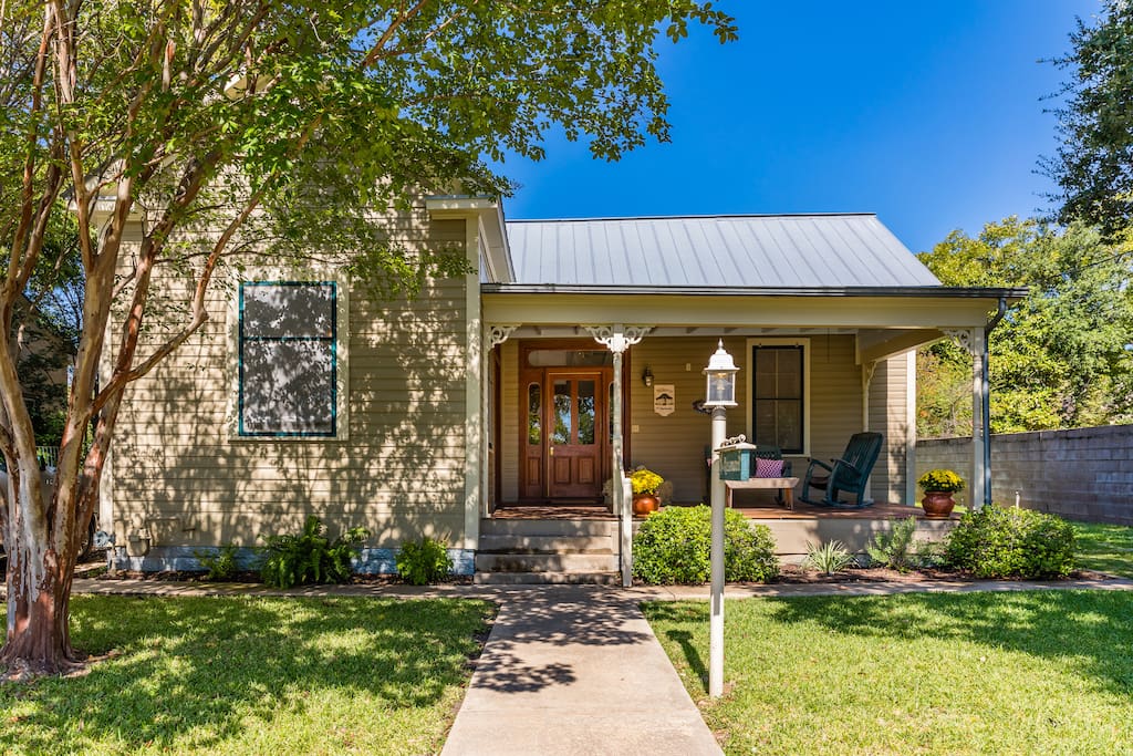Historic home in the best part of Fredericksburg