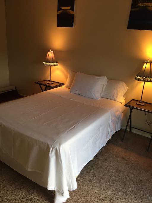 Upstairs bedroom with queen size bed