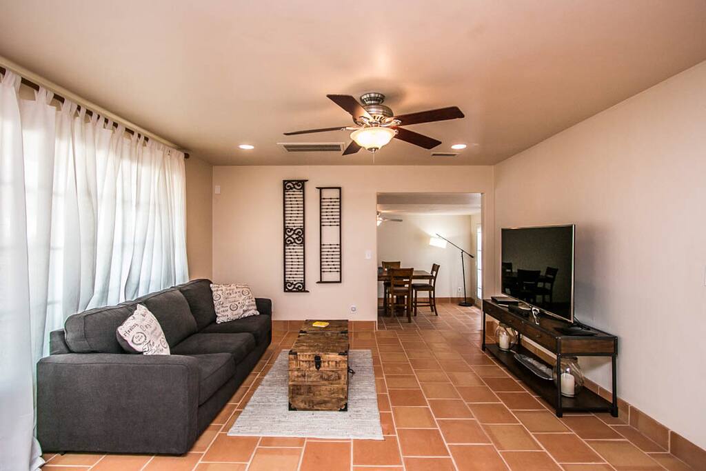 Open Concept Loving & Dining