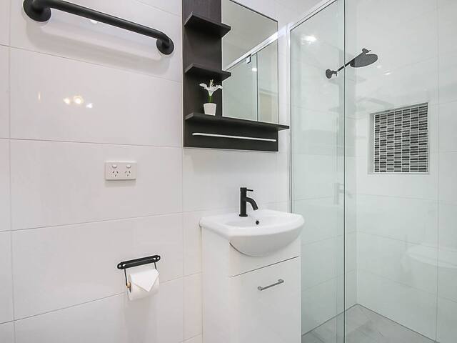 4BR Peaceful Home – 6 Min South Bank & 10 Min City gallery image 5