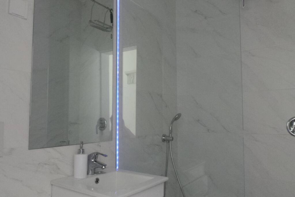 En Suite Shower Room