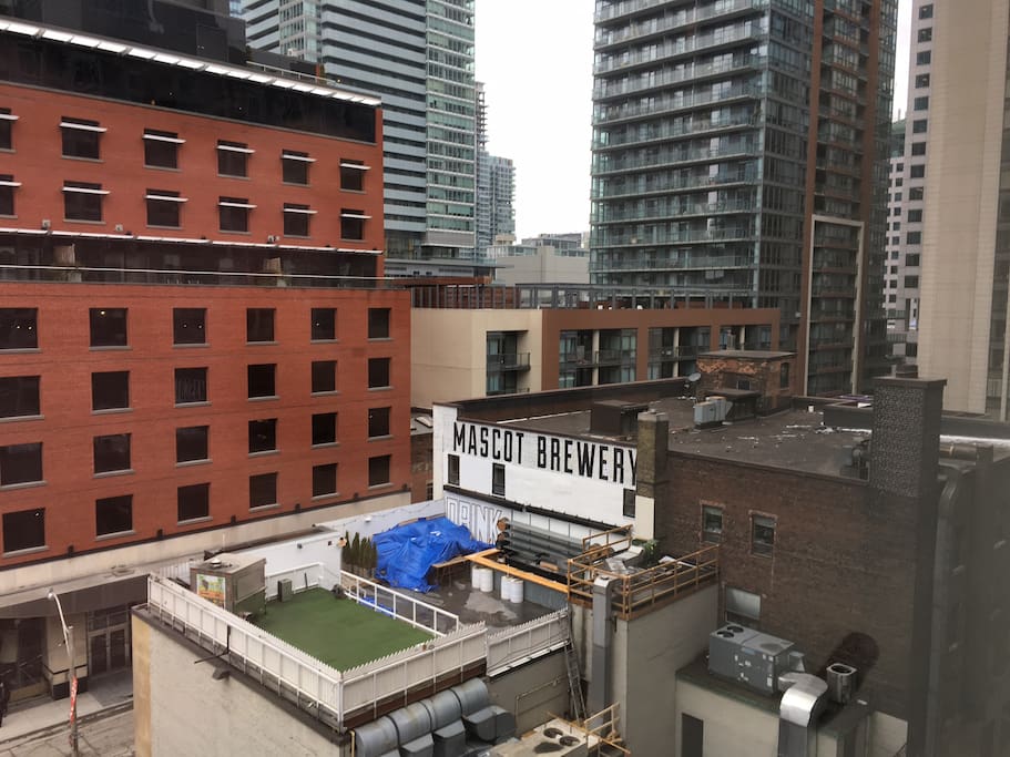 Close to bars and roof top terraces