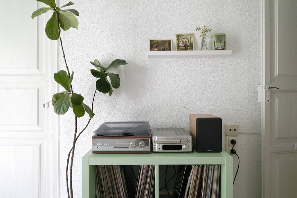 Turntable