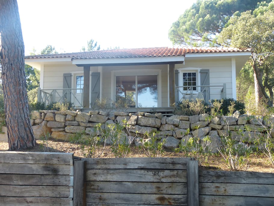 Maison en bois de 80 m² sur 400 m² de jardin