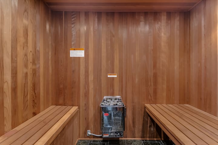 Sunset Plaza Villa with Pool, Spa Roof Deck, City View gallery image 5