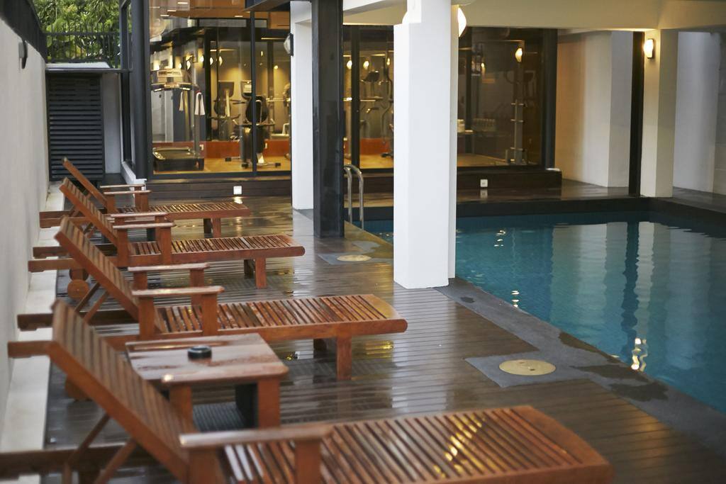 POOL REST AREA