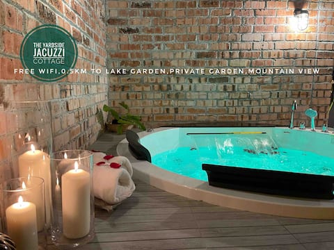 The Yardside Jacuzzi Cottage,2mins walk LakeGarden