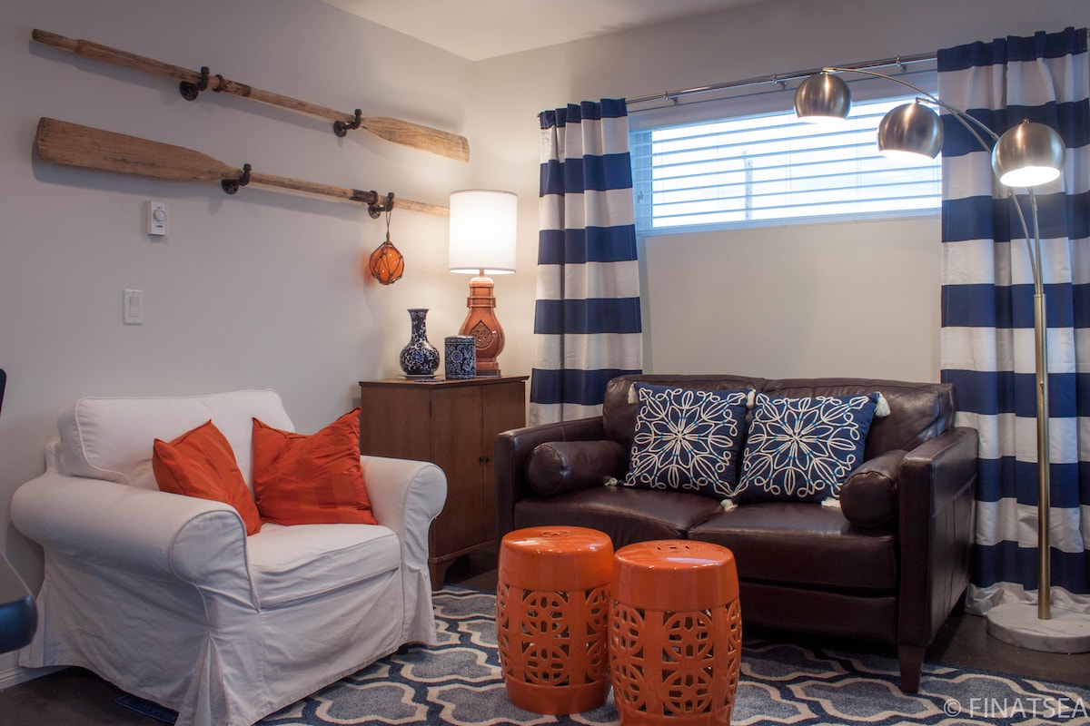 להירגע בסלון הימי 