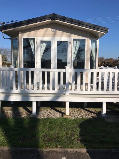 Seaclusion 2 bedroom caravan Dog Friendly