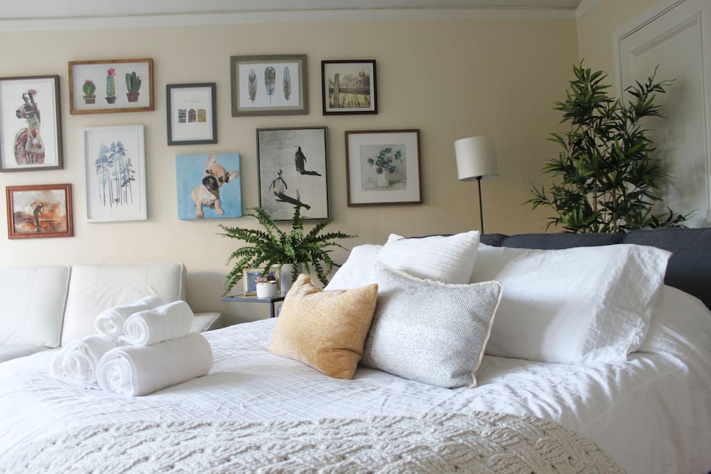 LIVING ROOM/ ROOM #2