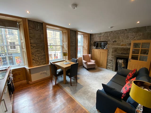 Royal Mile near Edinburgh Castle