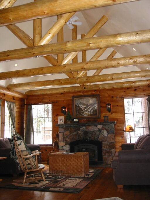 Sugar Pine Cabin living area
