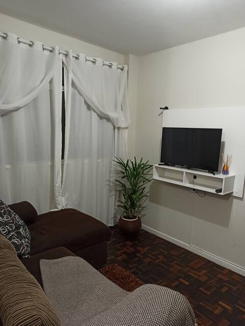 Apartamento no centro de Curitiba. Próx. UFPR e HC