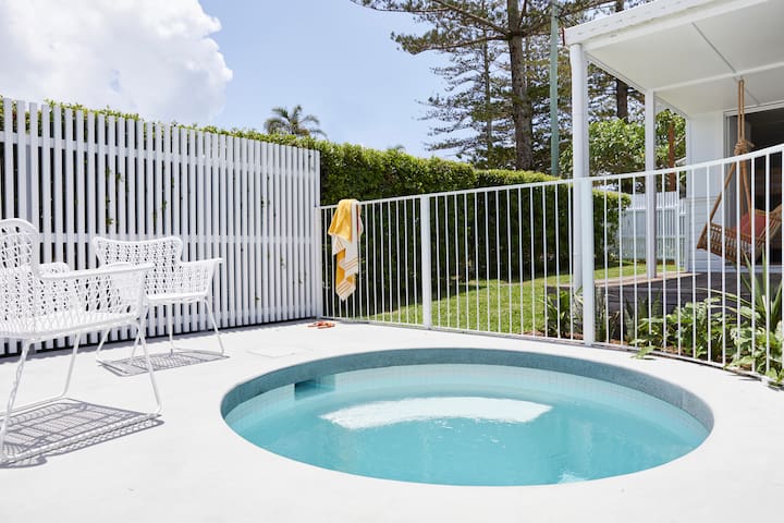 Paradiso Property – Drifters house and studio