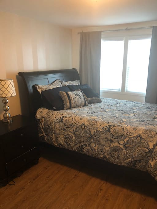 The guest bedroom that is for rent