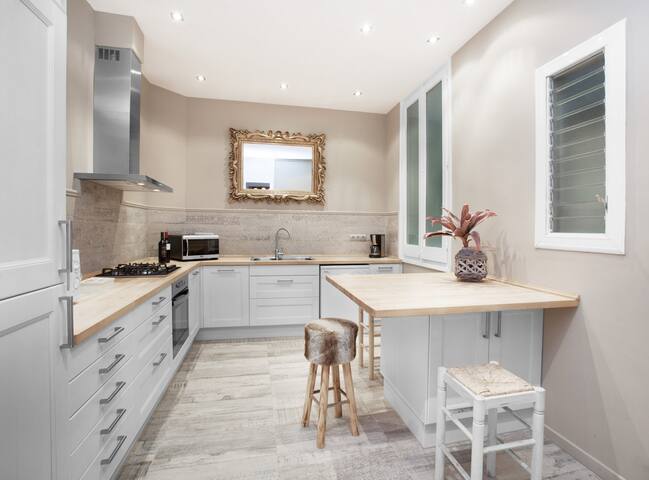 Bretagne Exclusive apartament in Rambla Catalunya gallery image 5