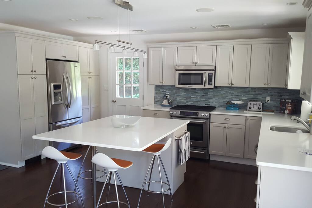Full chef's kitchen
