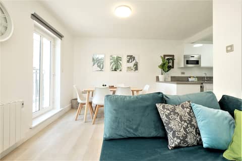 Spanish Arch Townhouse - City Center- Free Parking