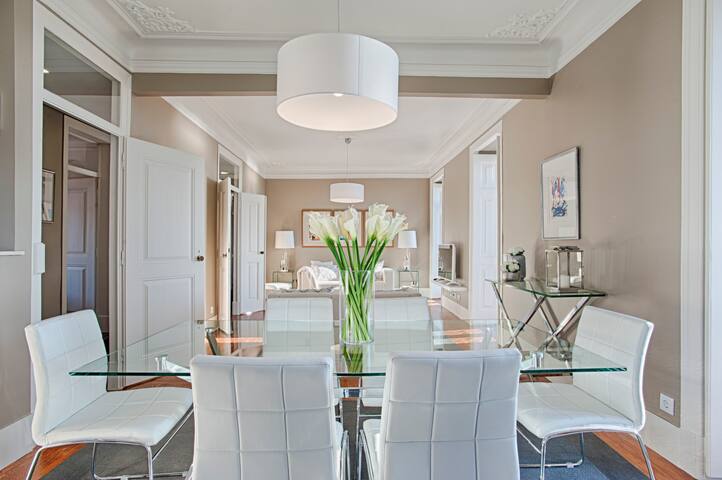 An amazing sea view apartment in Estoril gallery image 5