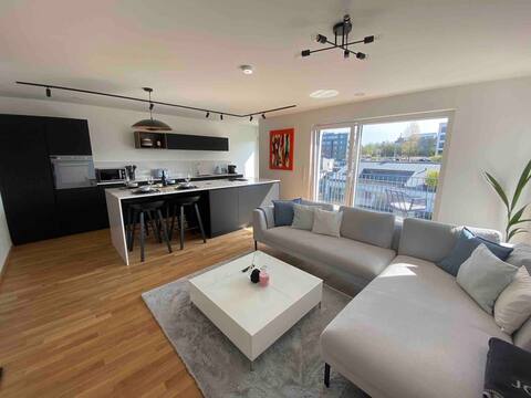 Modern 2 bed Strassen free parking