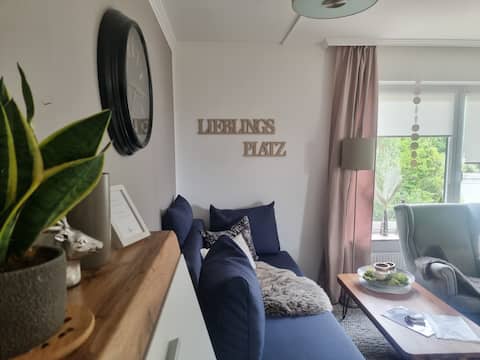 Erfolgreiche Airbnb-Immobilie: *City escape* 2-room apartment with balcony quietly by the forest in Braunlage