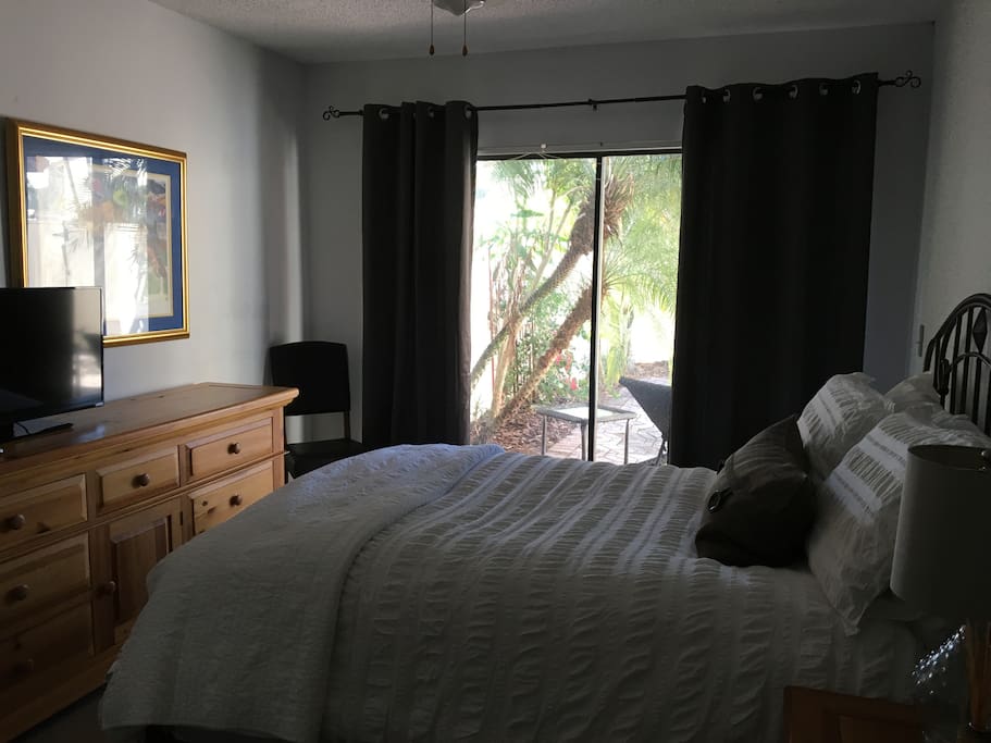 Great FL room with patio