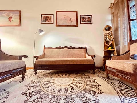 Welcome to Kiamboni House.
