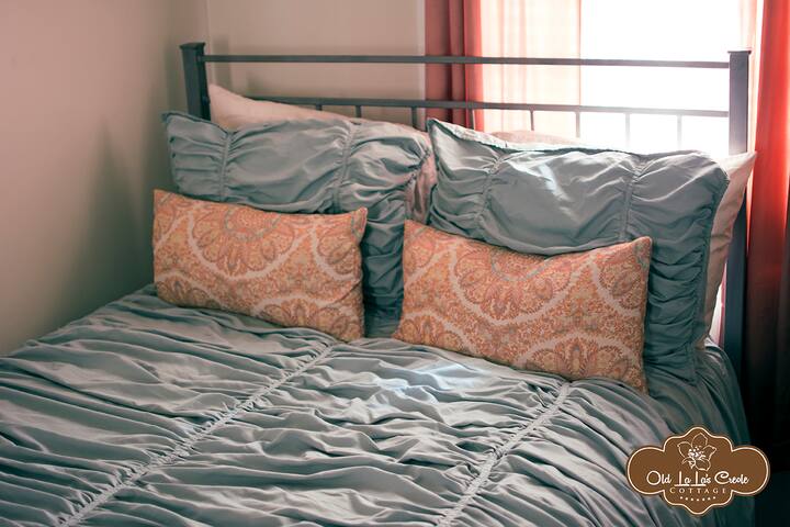 Historic 2-Story in Family/Tourist Friendly Area gallery image 5