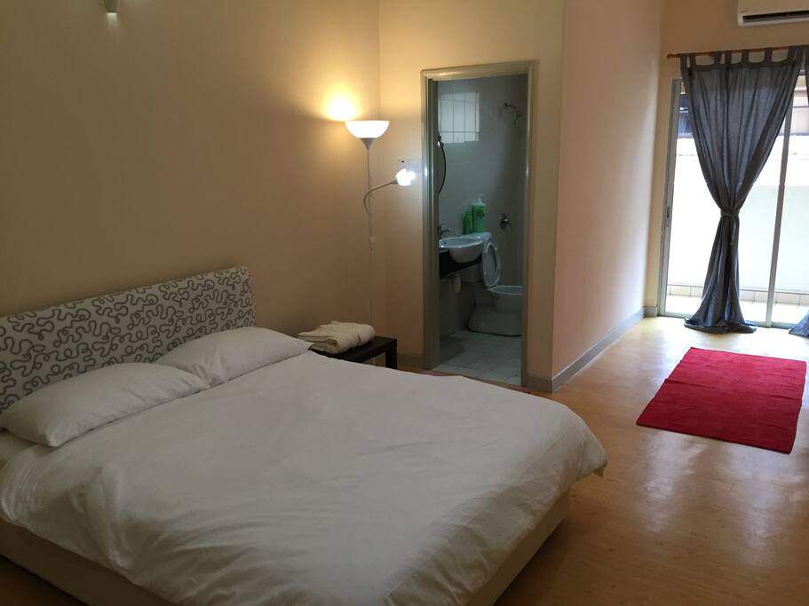 Comfortable Queen Size Bed