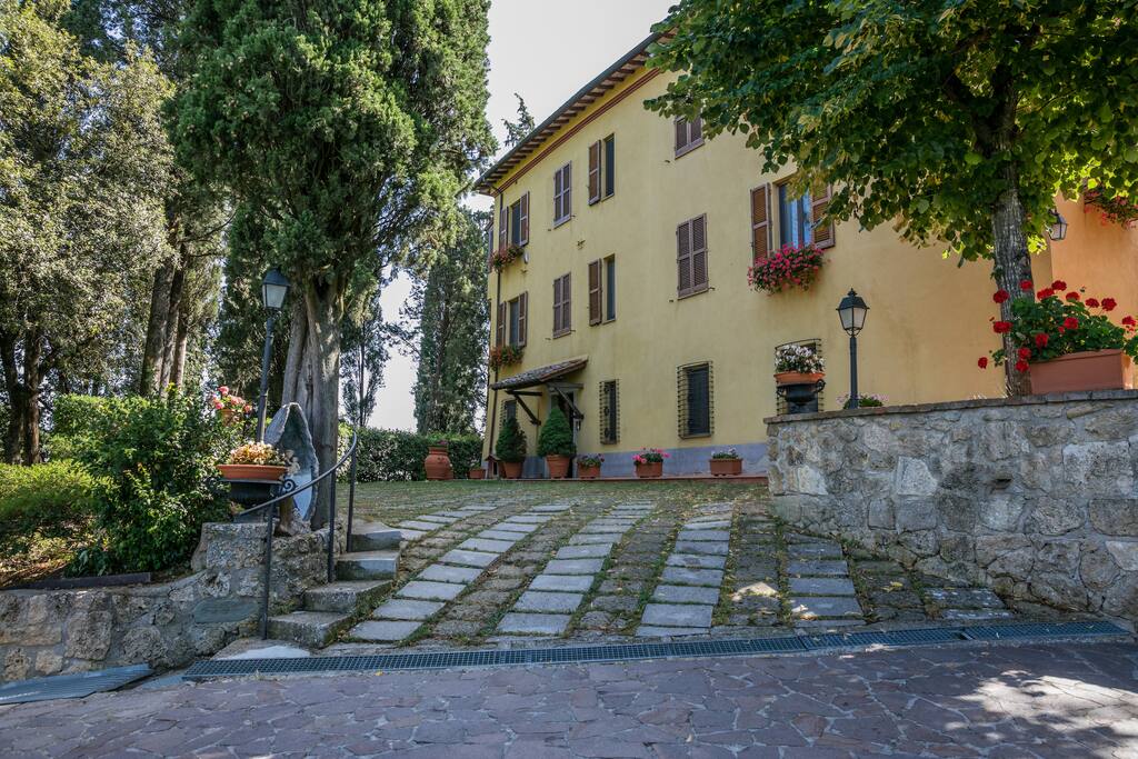 La camera si troverà al primo piano della casa