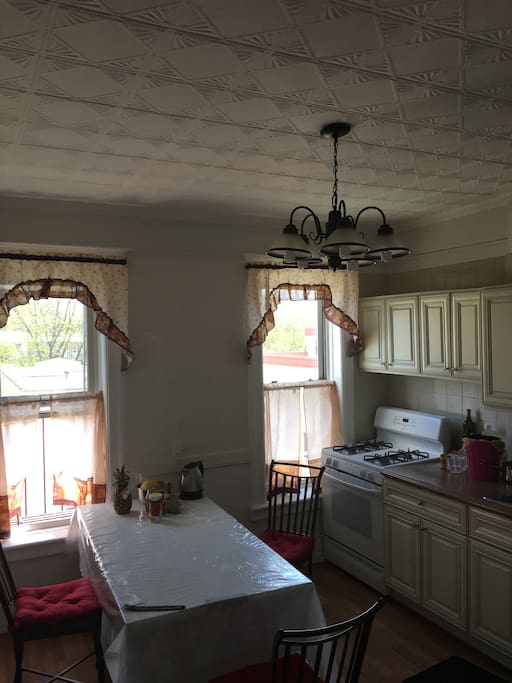 The other angle of kitchen ...