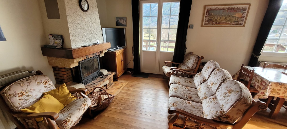 Successful Airbnb property: Family vacation home in Vielle Aure