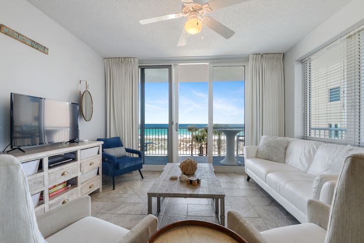 Sea Salt Retreat, renovated Gulf Front 2nd flr 3/3