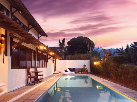 Villa Art hill - A little Bali in PUNCAK