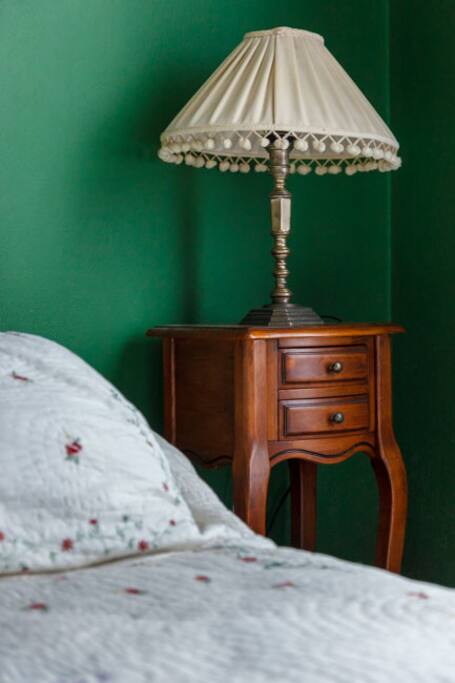 The green guest room.
