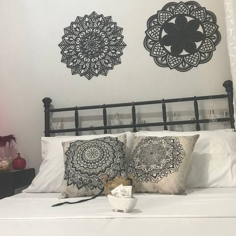COZY APARTMENT AND WELL LOCATED 07