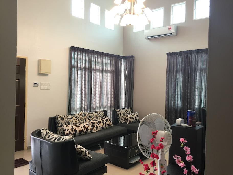 Living room(air-con)