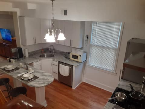 Newly Renovated Capitol Hill Private Unit
