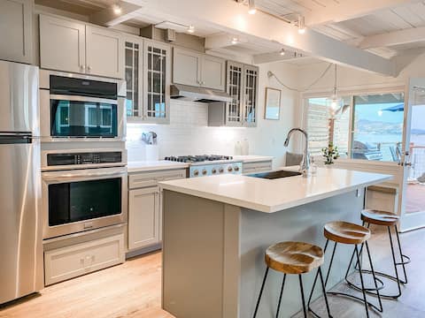 Charlie's Cabin | Lakefront • Spa • Firepit • Dock