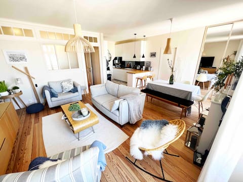 Top Airbnb: 70m2 apartment - full Trouville center - Sea view à Trouville Sur Mer