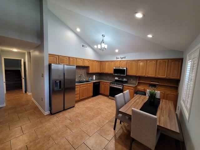 Lakeview Gem gallery image 5