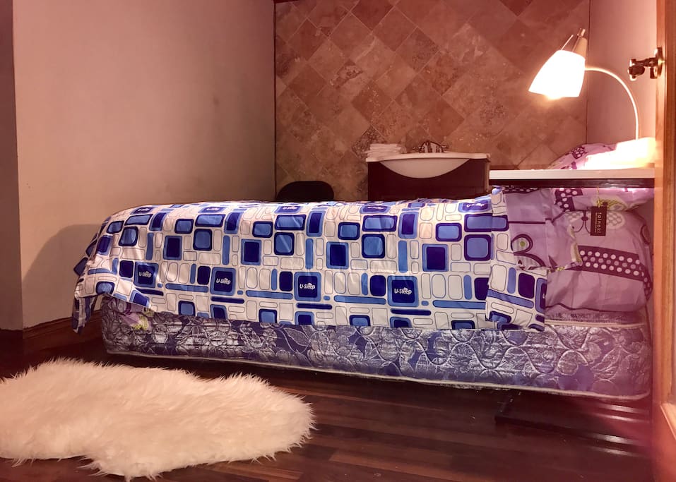 full bed in a DEN sleep 1-2
