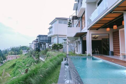 IrisGardenVilla 5BR - Warm Pool, Jacuzzi, CityView